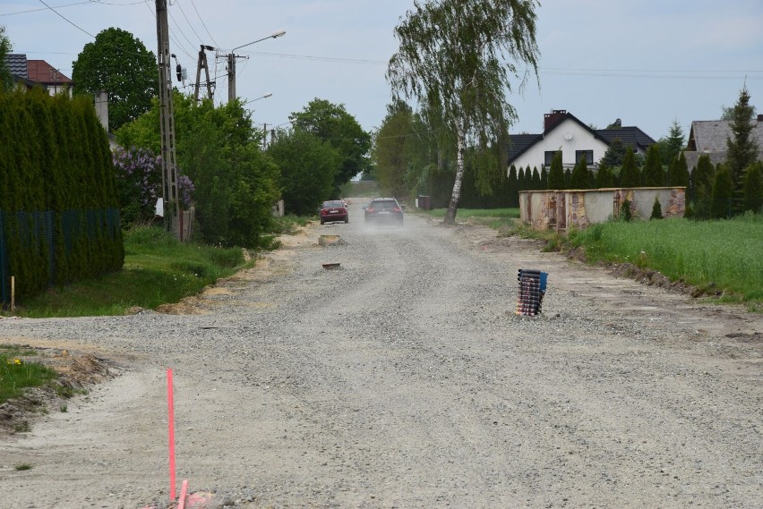 Nowa jakość w Małyszynie. Zakończyła się przebudowa drogi powiatowej za 5 mln zł. Dotacja rządowa pokryła 95 proc. kosztów zadania FOTO