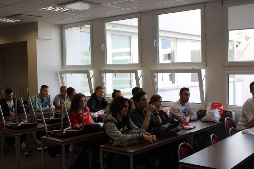 Malbork-Gdynia. Uczniowie I LO na Młodzieżowym Dniu Przedsiębiorczości. O gospodarowaniu czasem, mediach i projektach edukacyjnych