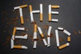 Zakaz palenia w pubach, pracy i na przystanku