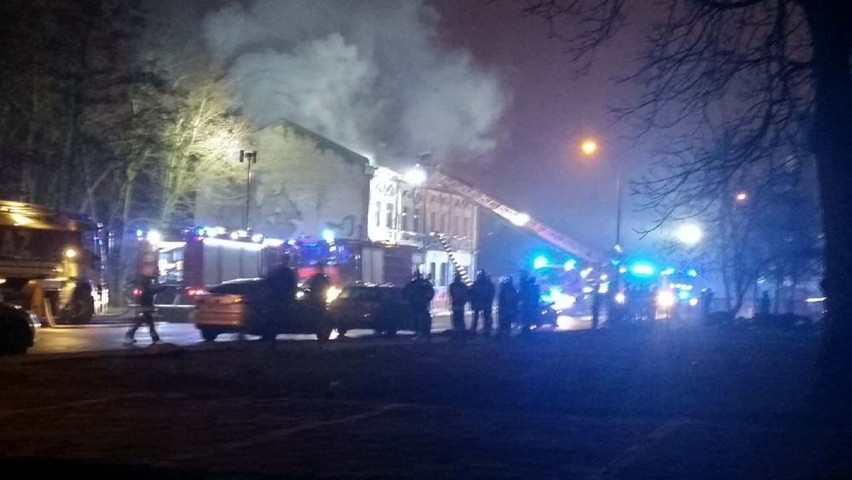 Pożar kamienicy przy ul. Przemysłowej w Gorzowie wybuchł w...