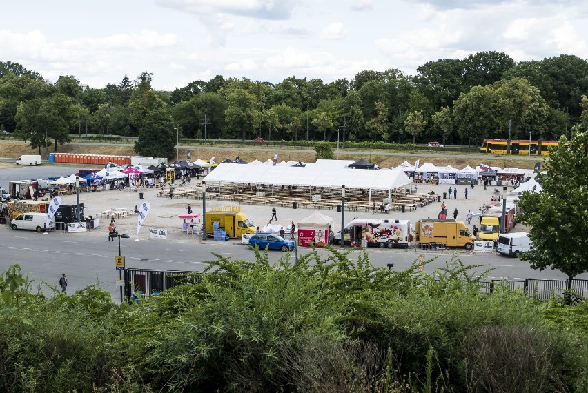 Warszawski Lotny Festiwal Piwa 2019.Miłośnicy kraftu świętują na błoniach PGE Narodowego [ZDJĘCIA]