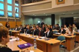 Gdynia: Młodzieżowa Rada Miasta obradowała po raz pierwszy. Młodzi wybrali prezydium