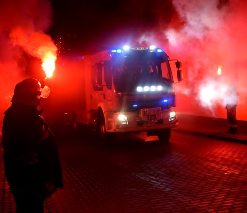 Nowy wóz zawitał do OSP w Kadłubie[FOTO, WIDEO]