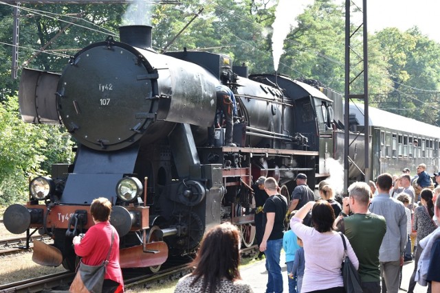 Organizatorem przejazdów retro składem jest Nowosądeckie Stowarzyszenie Miłośników Kolei we współpracy z PKP CARGO