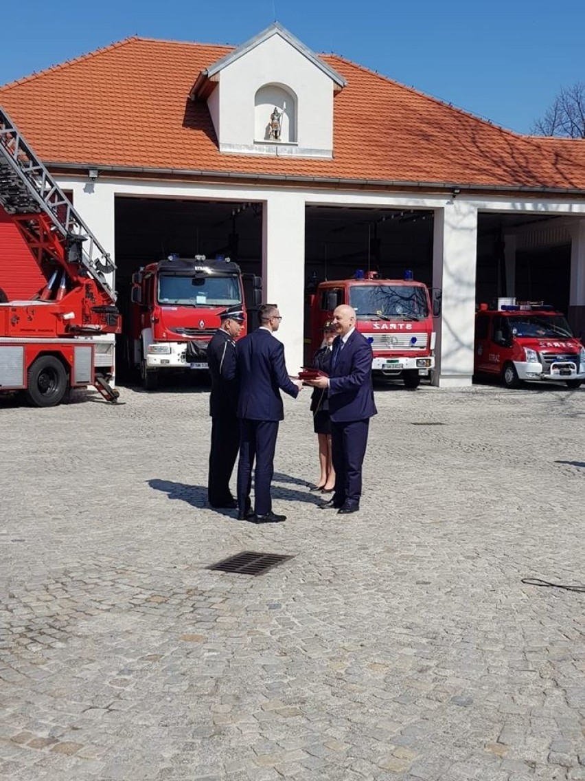 Wizyta ministra Joachima Brudzińskiego w Kożuchowie -...