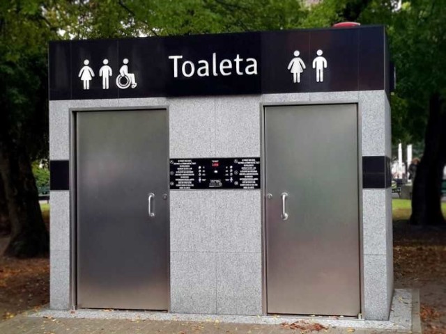 Przykładowa toaleta serii City. Podobna ma stanąć w parku w Zduńskiej Woli