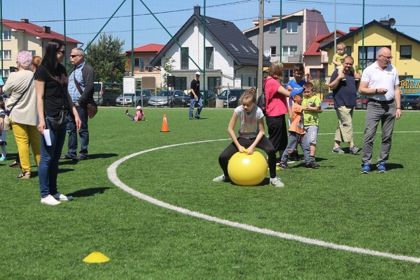 "Festiwal dmuchańców" w Rumi prowadzli burmistrz, przewodniczący i radni ZDJĘCIA