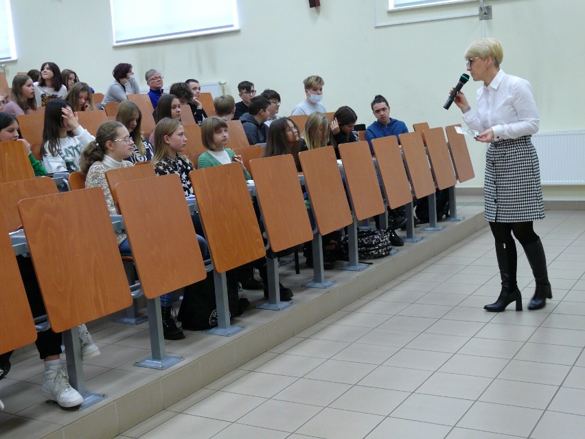 Młodzi z Jasła i gminy Jasło uczą się ekonomii i biznesu w ramach projektu „Młodzież i Przedsiębiorczość”