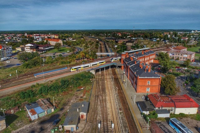 Winda na dworcu kolejowym w Kostrzynie często jest zepsuta. Podróżni mają problem z dostaniem się na wyższe perony.