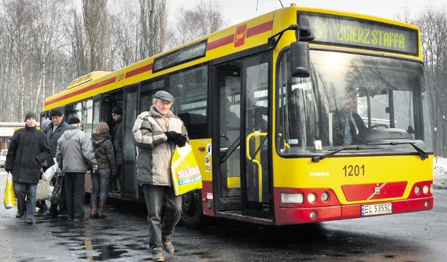 Dojeżdżanie autobusami linii 51 stało się zmorą dla mieszkańców Zgierza