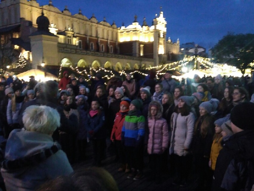 Sukces wieluńskiego chóru na Krakowskim Festiwalu Pieśni Adwentowych i Bożonarodzeniowych