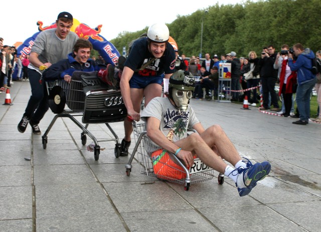 Dziś trzeci dzień szczecińskich Juwenaliów 2012. Zapraszamy na ...