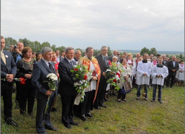 Zgromadzeni mieszkańcy i goście.