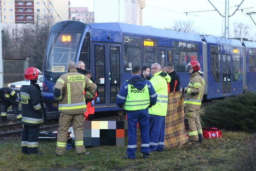 Śmiertelny wypadek na Bałtyckiej. Kobieta zginęła potrącona...