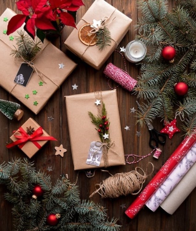 Jak zapakować świąteczny prezent? Mamy dla Was galerię pomysłów i  inspiracji opakowań prezentów pod choinkę | Kraśnik Nasze Miasto