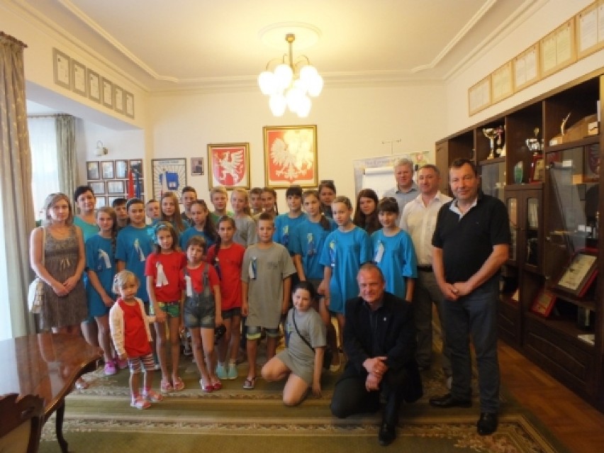 Dzieci z Rudek na Ukrainie odwiedziły burmistrza Dębicy