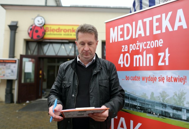 Radny Tomasz Sokalski chce poznać zdanie piotrkowian na temat budowy mediateki w Piotrkowie