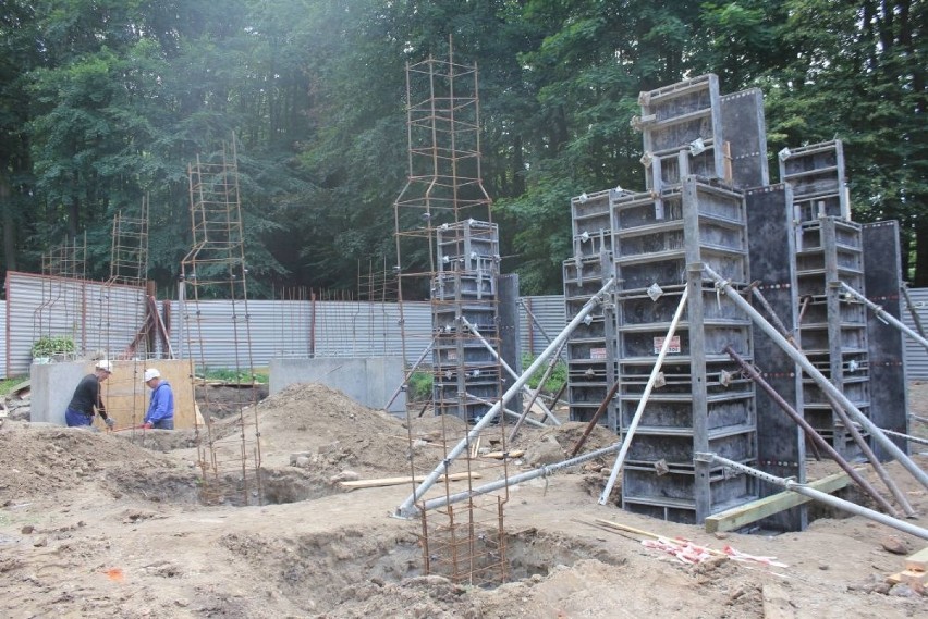 Centrum Edukacyjne nad Szmaragdowym. Trwa przebudowa [zdjęcia, wizualizacje]