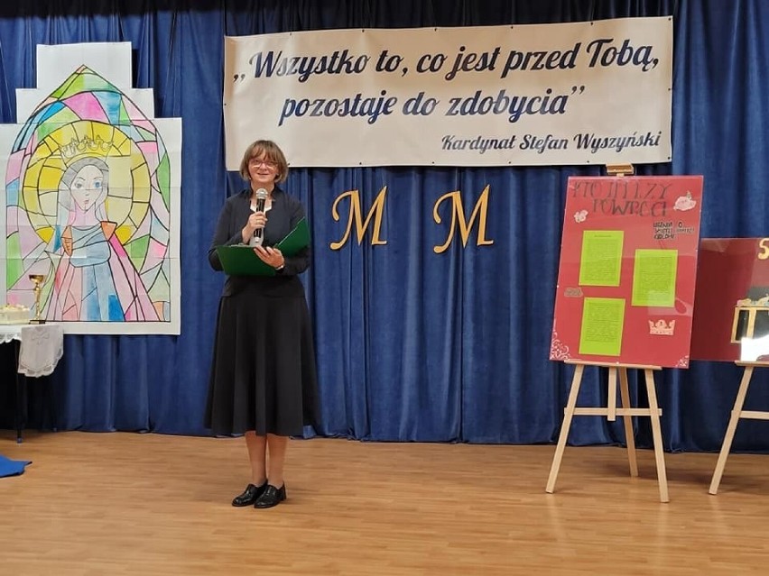Uroczyste pasowanie na ucznia w Katolickiej Szkole Podstawowej i Liceum w Sandomierzu. Zobaczcie zdjęcia