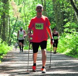 Nordic walking w Brzeźnie. W sobotę na plaży możesz się zbadać i wziąć udział w zawodach