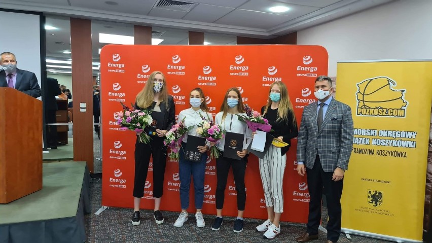 Gminy Kartuzy i Sierakowice wyróżnione nagrodą „Basket Partner” za wspieranie koszykówki