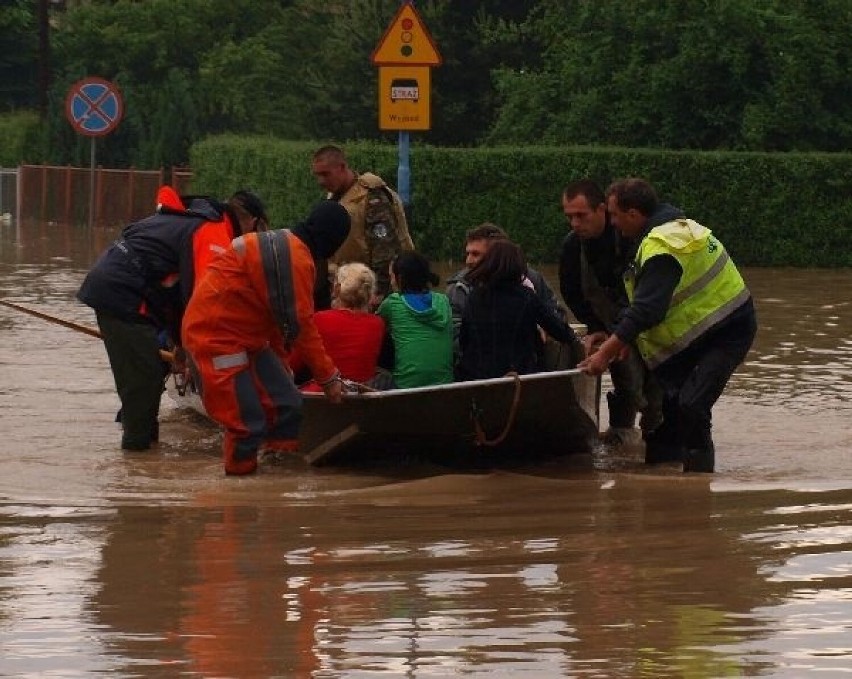 Wielka powódź w Jaśle. 11 lat temu pod wodą znalazła się jedna trzecia miasta [ZDJĘCIA]