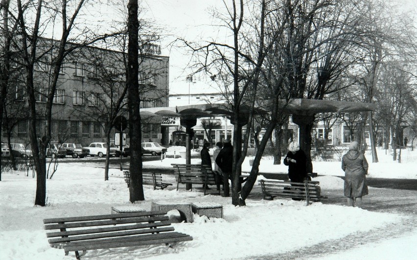 Tak kiedyś wyglądała zima w Radomsku. Archiwalne zdjęcia z...