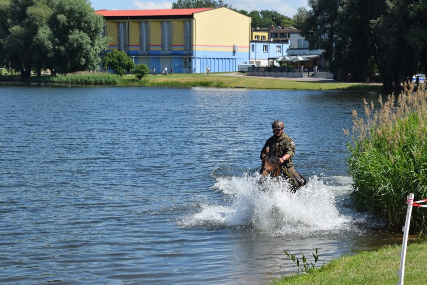 Piknik Kawaleryjski w Suwałkach. Do miasta po raz 21 zjechali kawalerzyści z całego regionu