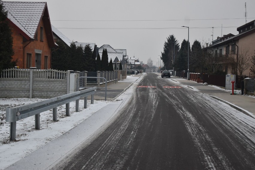 W Choczu zakończyły się dwie inwestycje: przebudowa ulicy Łąkowej i modernizacja chodnika w ciągu drogi wojewódzkiej 442