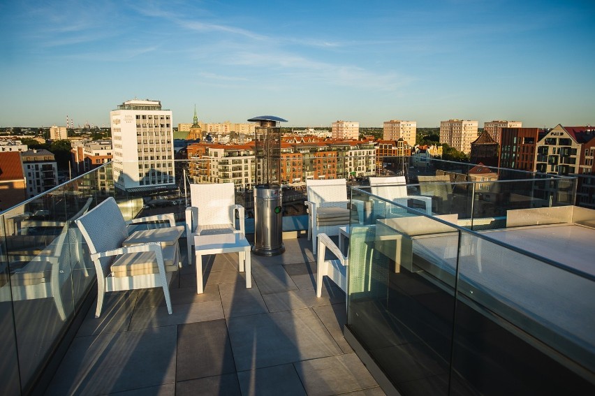 Taras widokiem na miasto! Gdańsk od teraz można oglądać z nowej przestrzeni -  Roof Top by SASSY w Gdańsku otwarte!