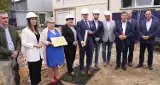 Prawie 5,5 mln zł na rozbudowę szkoły w Liszynie. Wmurowano kamień węgielny i kapsułę czasu