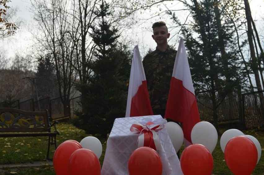 Walim: W Jugowicach posadzili patriotyczny dąb