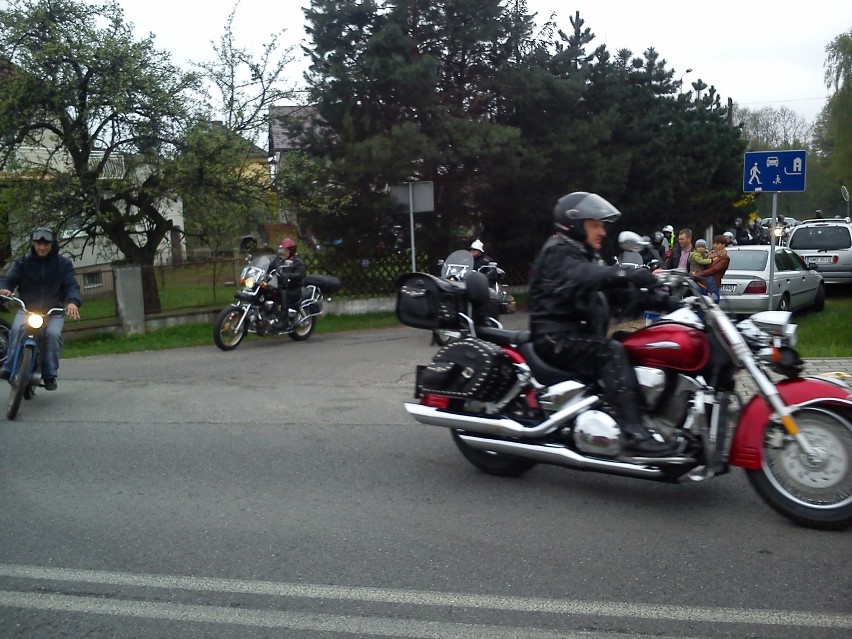 Motocykliści w Skrzyszowie k. Wodzisławia Śląskiego rozpoczęli sezon