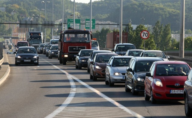 Kolizja na obwodnicy spowodowała ogromne korki. [zdjęcie ilustracyjne]