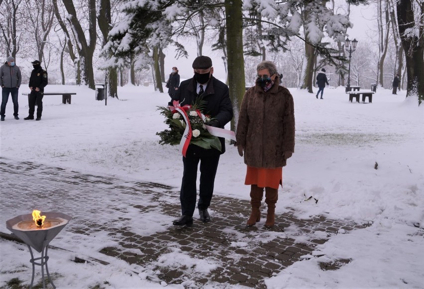 Chełm. Upamiętnili ofiary wprowadzonego 39 lat temu stanu wojennego - zobacz zdjęcia