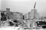 Warszawa wstaje z kolan. Tak odbudowywano stolicę po wojnie! [ZDJĘCIA] 