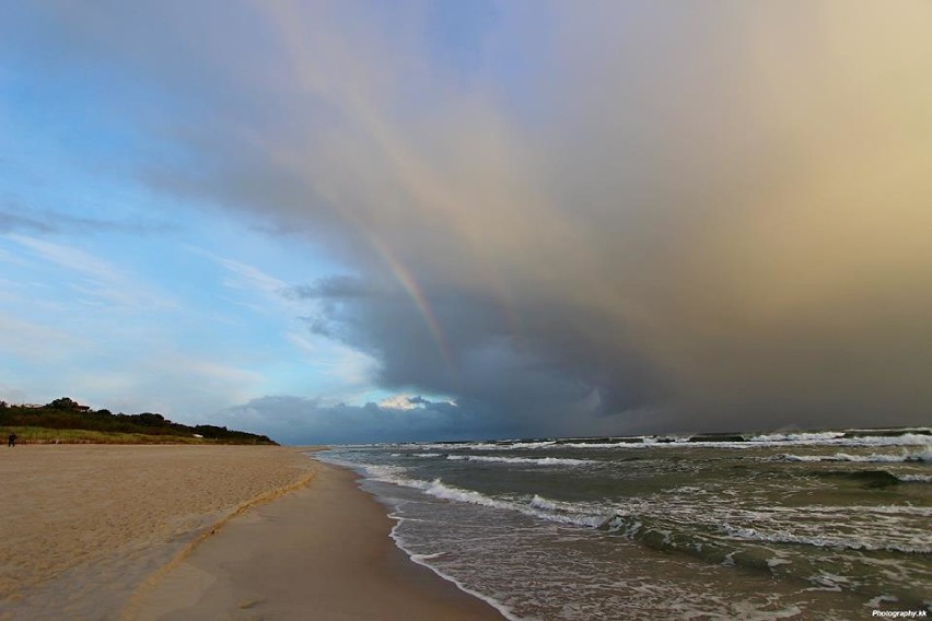 Foto powiat pucki: Jastarnia jesienią potrafi zachwycać! Tęcza nad bałtycką plażą | ZDJĘCIA