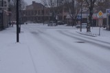 Zima w Radomsku. Biało na ulicach, ślisko na chodnikach. ZDJĘCIA