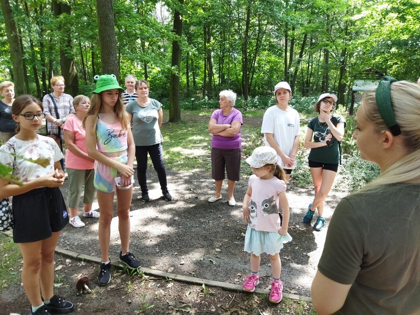 Plogging, czyli bieganie i sprzątanie w Lesie Winiarskim. ZDJĘCIA