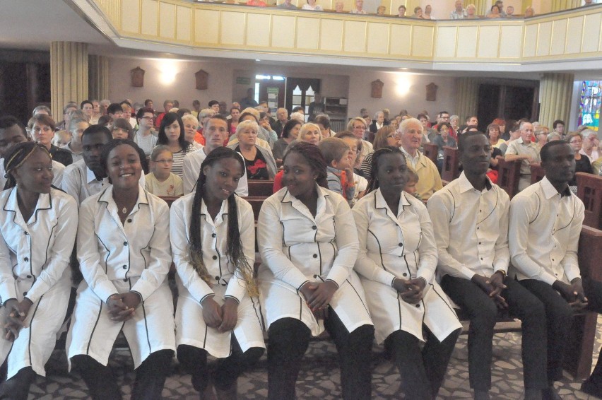 Claret Gospel z Wybrzeża Kości Słoniowej w Zbąszynku i Kosieczynie