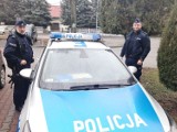 Chwile grozy w Lubsku. Policjanci z Lubska uratowali dziecko z zatrzaśniętego auta! 