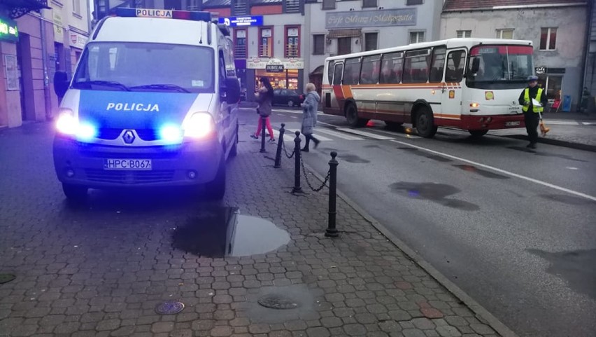 Autobus potrącił kobietę na placu Wolności we Włocławku [zdjęcia]