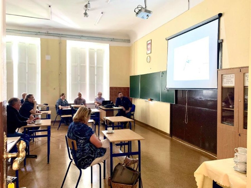 Pniewy. Komisja Oświaty dyskutowała o rozpoczynającej się budowie Centrum Kultury