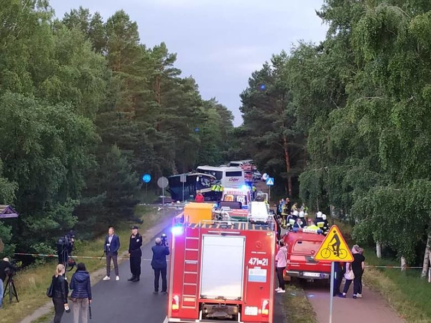 Wypadek autokaru ze Świdnicy nad morzem. Kierowca wyszedł ze szpitala, prokurator wszczyna śledztwo (AKTUALIZACJA)