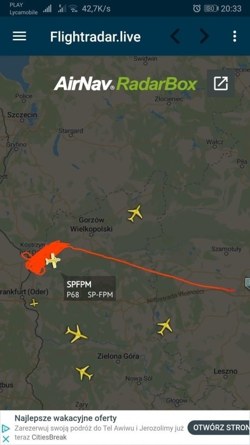 Samolot przez dwie godziny latał między Kostrzynem nad Odrą,...
