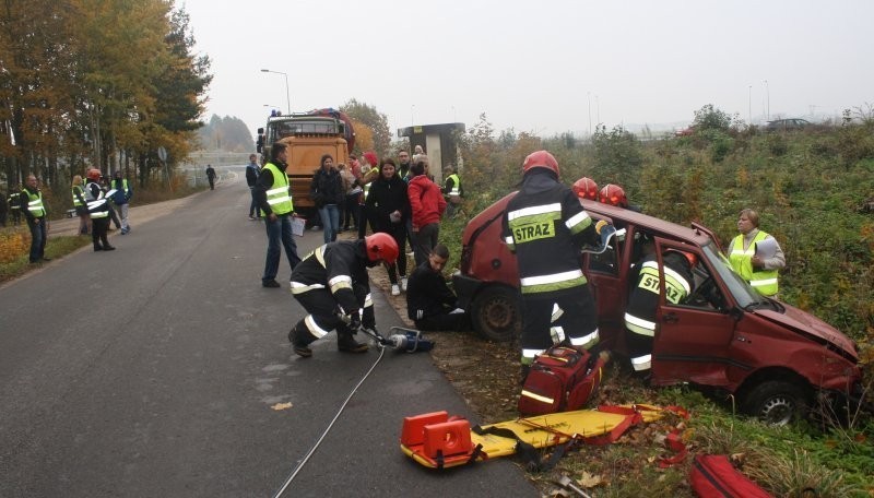 Wypadek w Olecku: ponad 20 osób rannych - ćwiczenia