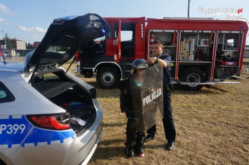 Kłobucka policja i Sznupek odwiedzili "Piknik dla dzieci" we Wręczycy Wielkiej [ZDJĘCIA]