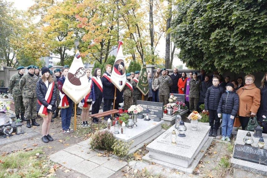 19 października oznaczono grób w Chorzowie Batorym.