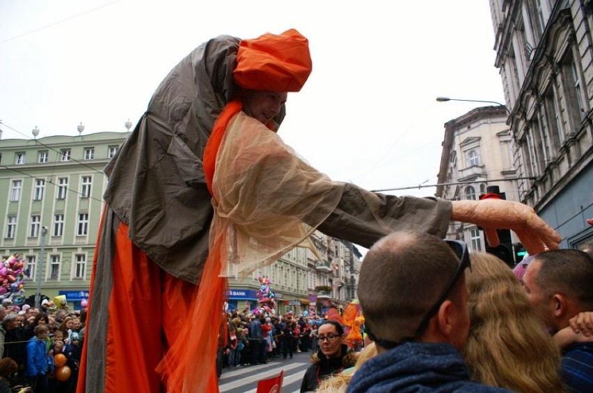 Imieniny Ulicy Święty Marcin 2014: parada świętomarcińska