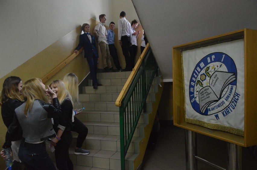 Drugi dzień testów gimnazjalnych - w Kartuskiem egzaminy przeprowadzane są bez większych przeszkód